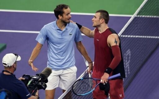 Russian Daniil Medvedev and Britain's Jack Draper talk after Medvedev's quarter-final victory over defending champion Draper at Indian Wells