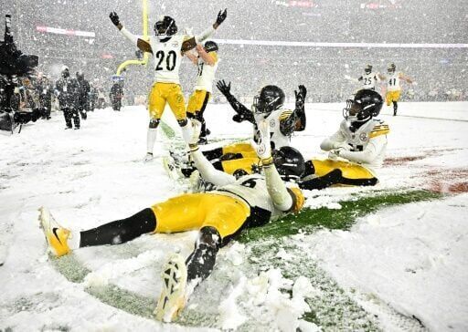 Browns ice Steelers in 'Blizzard bowl' upset