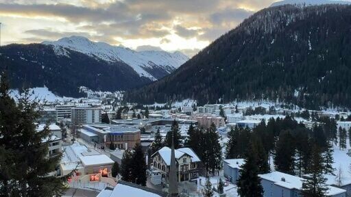 New 'oligarchy' under fire as elites descend on Davos