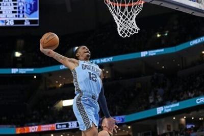 Cleveland cruise to record 16th straight win, Boston clinch