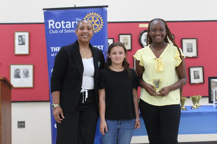 Janiya King with award