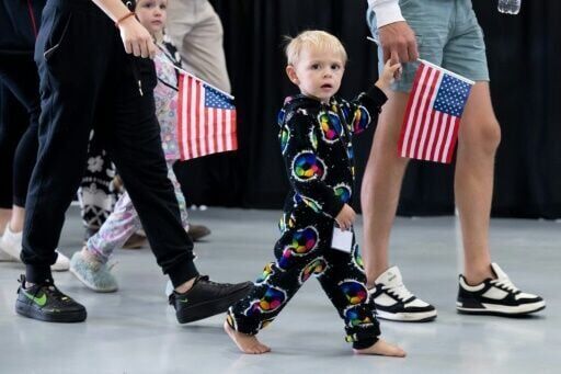 First group of white South Africans arrive in US for resettlement