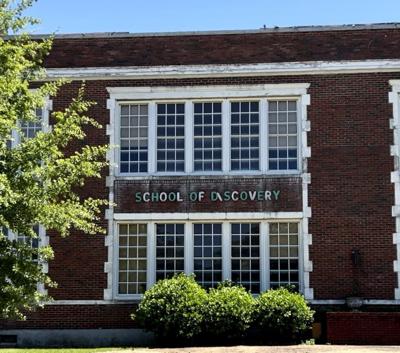 Superintendent wants to renovate School of Discovery, turn it into fine arts magnet school
