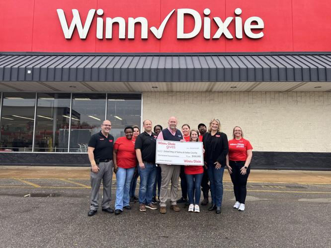 Winn-Dixie reopens after tornado damage, donates to Selma nonprofits