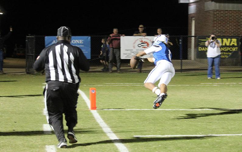 Demopolis 6 gets TD.jpg