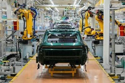 Macron says the EU car industry is particularly vulnerable to Chinese competition