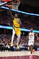 Pacers shock Cavs, Warriors shoot down Rockets to advance in NBA playoffs