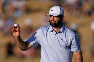 American Scottie Scheffler celebrates his victory in the US PGA Tour American Express at La Quinta, California