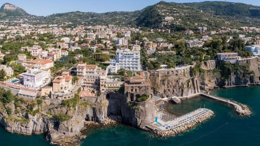 Hotel Mediterraneo Sorrento on the Coastline