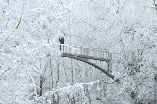 Snow, ice snarls post-holiday travel in Europe