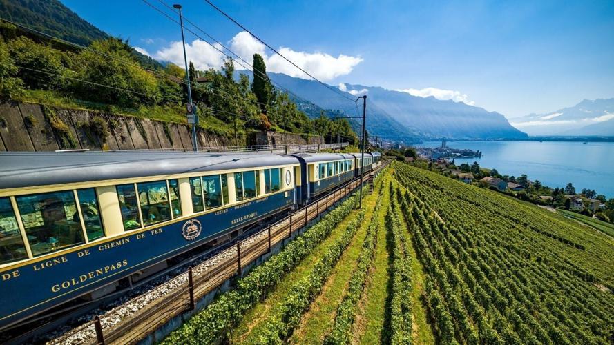 Chocolate Train - GoldenPass Belle Epoque at Lake Geneva, Montreux Riviera.jpg