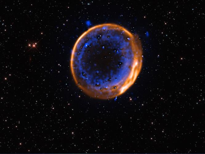 Fantastic first picture ever of a star that exploded twice