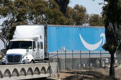 The new service, called Amazon Supply Chain Services (ASCS), lets companies pay Amazon to handle the behind-the-scenes work of getting products from factories to customers' doors