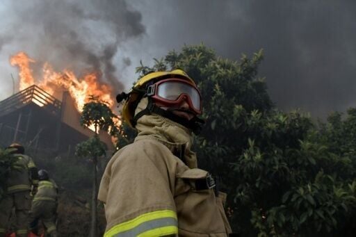 Chile's president has declared a state of emergency as 4,000 firefighters battle wildfires
