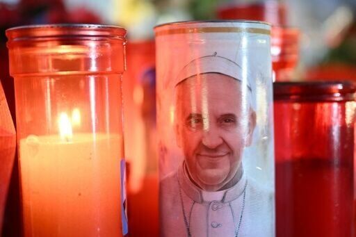 'Stable' pope marks start of Lent in hospital