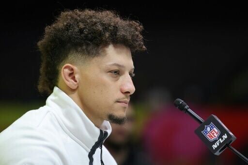 Mahomes and Chiefs take on villain role as Super Bowl hype begins