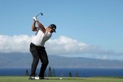 Matsuyama makes most of placid conditions in Hawaii