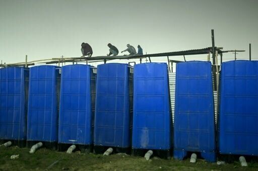 India's outcast toilet cleaners keeping Hindu festival going
