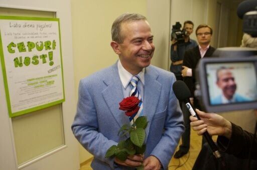 UK sanctions Angola's Isabel dos Santos in graft crackdown