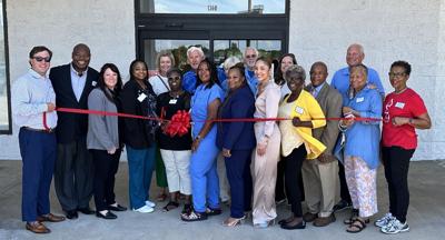 Vaughan Kidney Care ribbon cutting