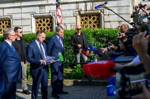 Trump 'open' to meeting Ukraine, Russia leaders to push ceasefire