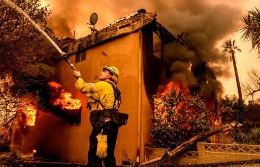 Deadly Los Angeles wildfires threaten Hollywood