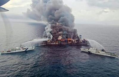 Indian coastguard battles blaze on container ship