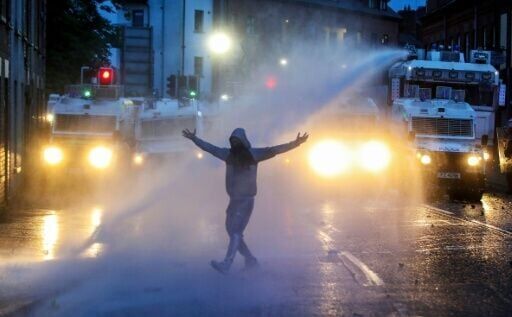Northern Ireland hit by fourth night of clashes