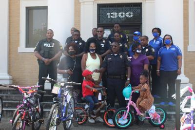 Selma police, Zeta Phi Beta sorority give out bikes