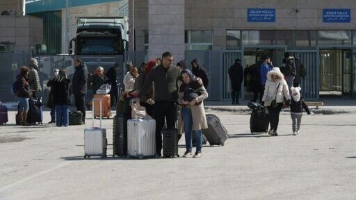 Iranians fleeing 'dangerous' Tehran arrive in Turkey