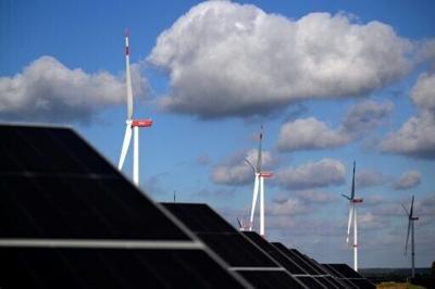 Eyeing China and US, EU hopes clean tech boost will spark growth