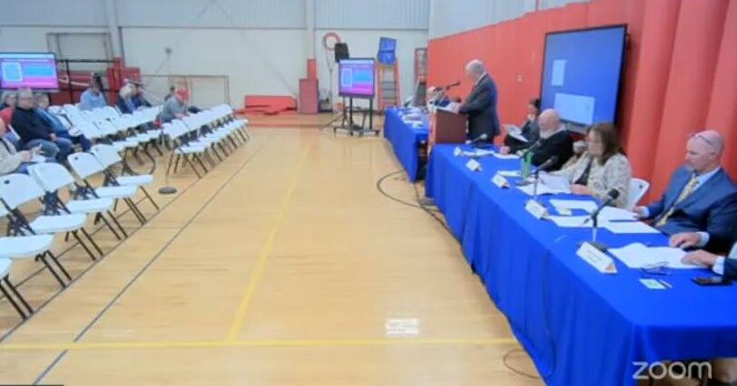 Town voters easily pass budget