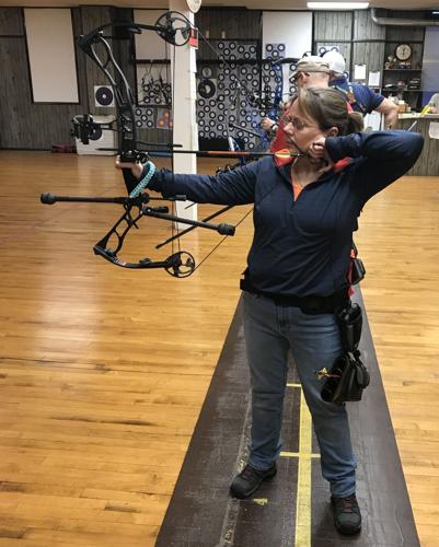 Teri Sutton archery