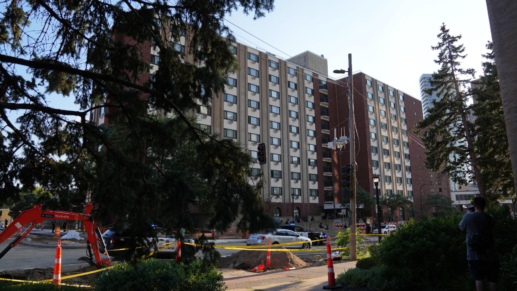 Gunman Kills Two in Minneapolis Shooting, Then Dies