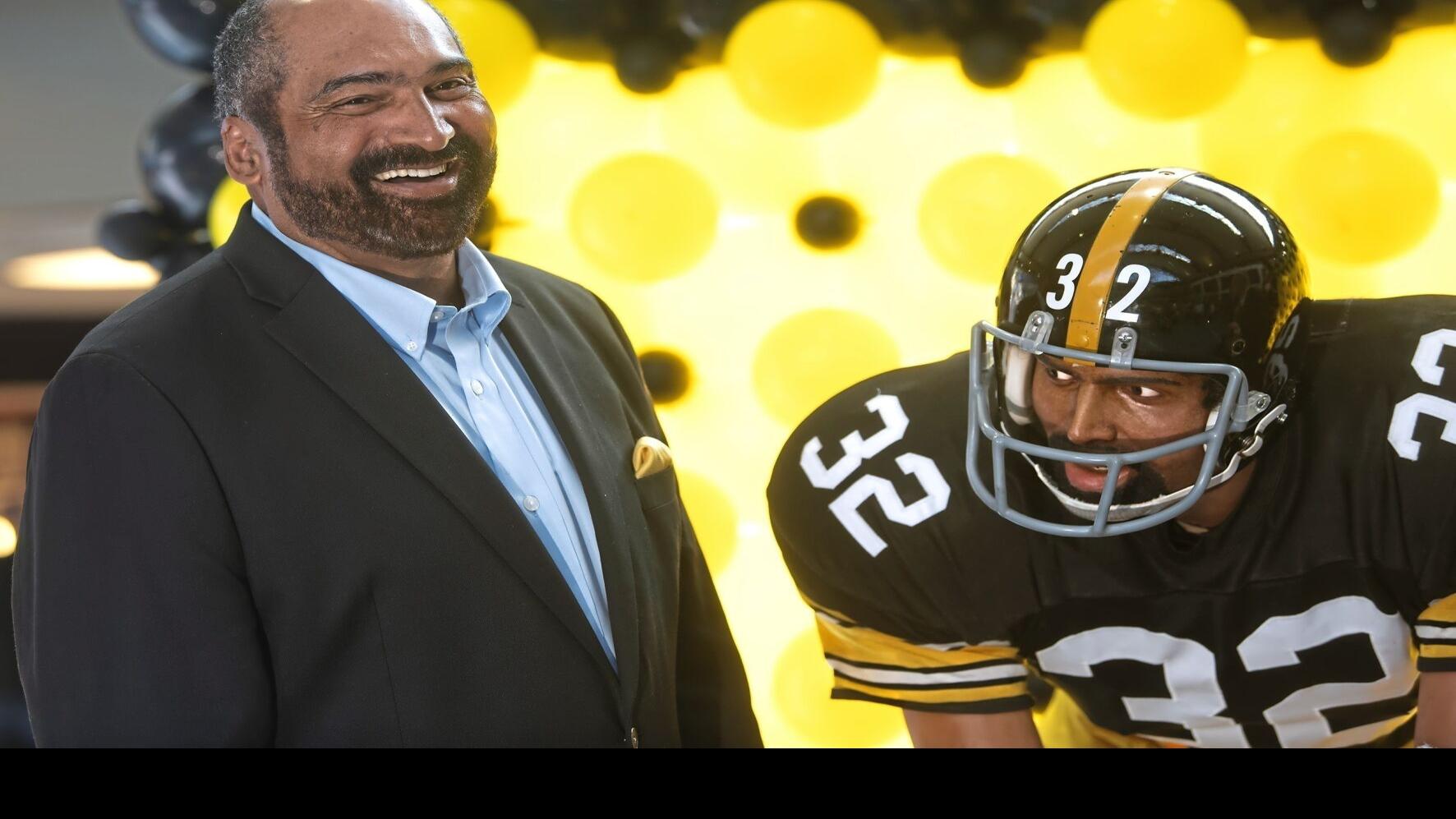 Franco Harris' widow on field in Pittsburgh as his No. 32 retired - WHYY