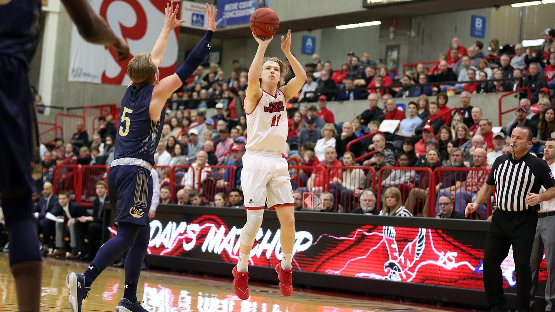 Cracks Showing In Montana State Men S 3 Point Defense Bobcats