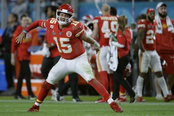 Super Bowl Champ Patrick Mahomes Inks NFL-Record Extension Worth $503  Million – Deadline