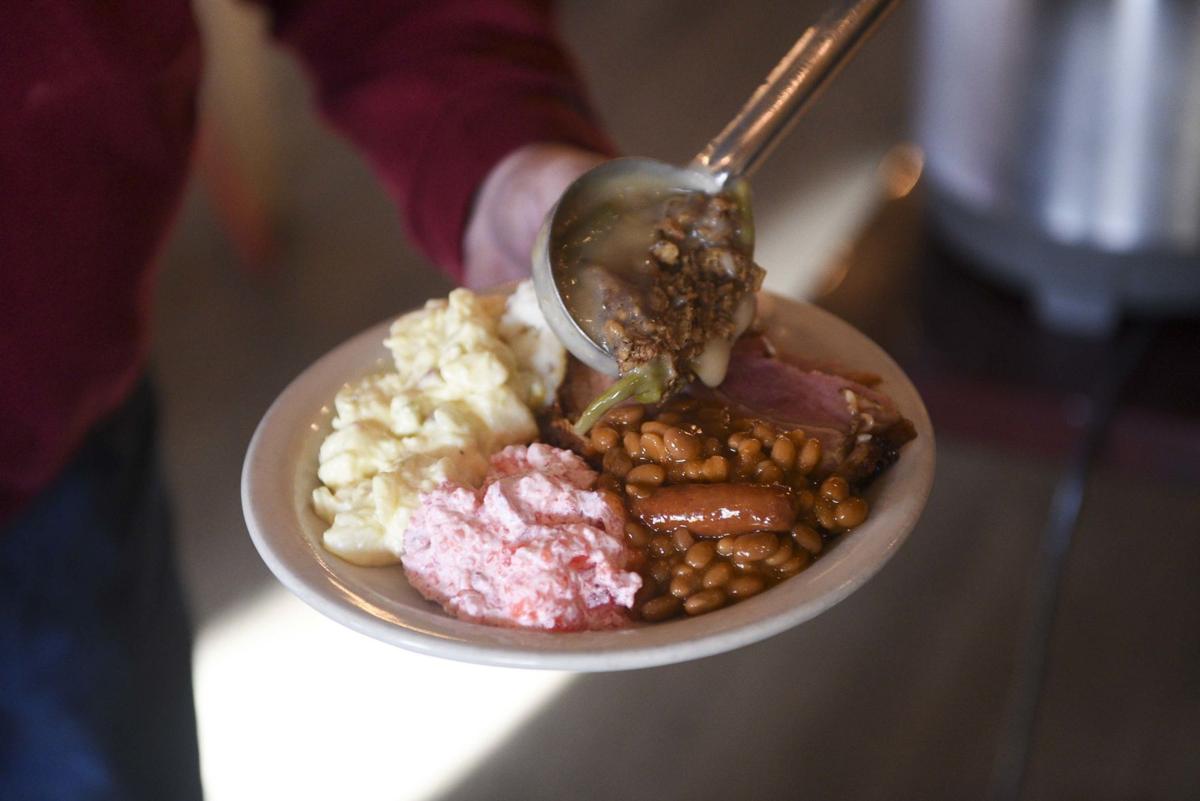 Christmas Dinner Buffets Norther Virginia 2022 Fork & Spoon Restaurant Hosts Christmas Day Feast | News |  Bozemandailychronicle.com