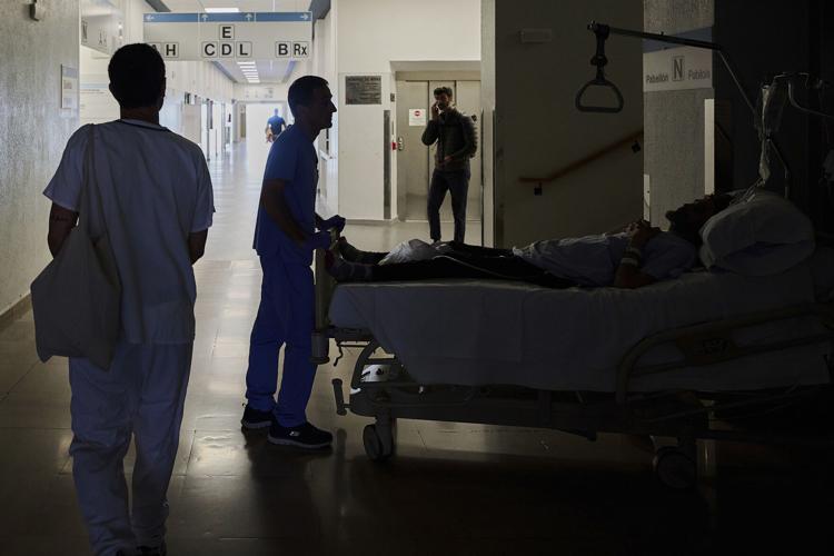 Spain and Portugal scramble to restore electricity after a still