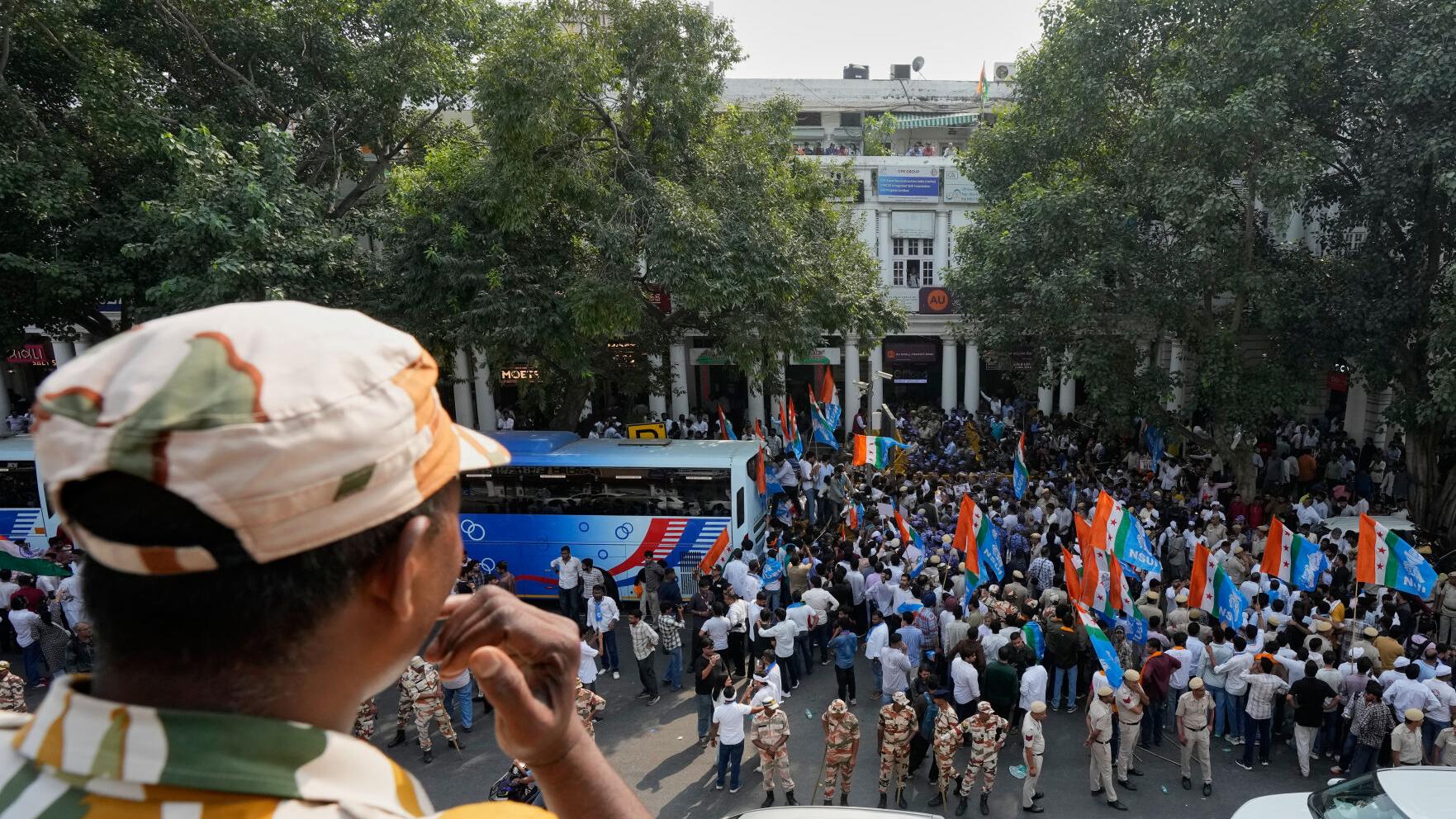 Thousands protest in India's Bengaluru as 'Cockroach' movement demands ...