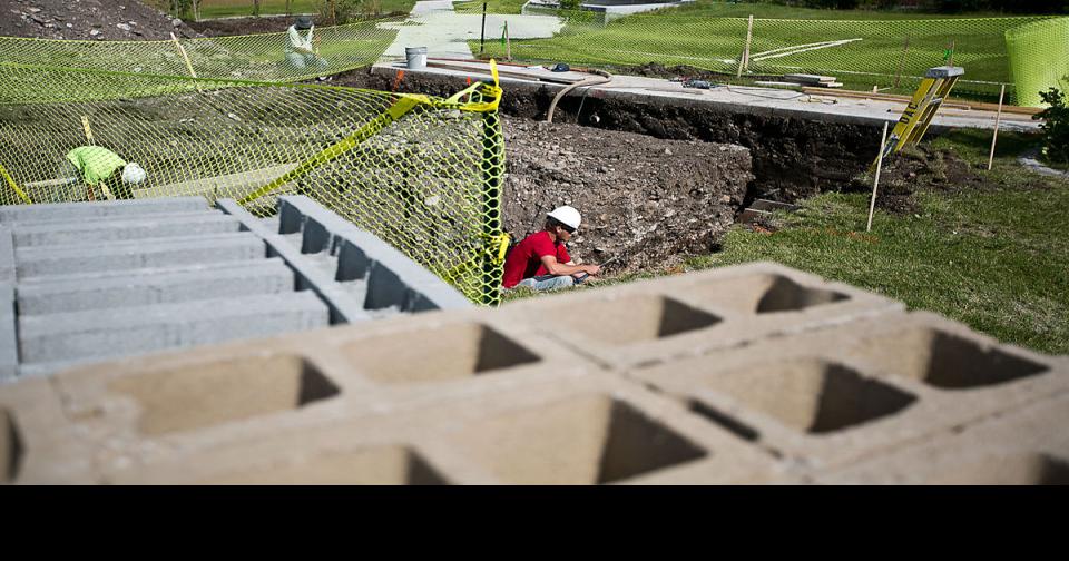 Greenhouse to help Bozeman school teach science, engineering