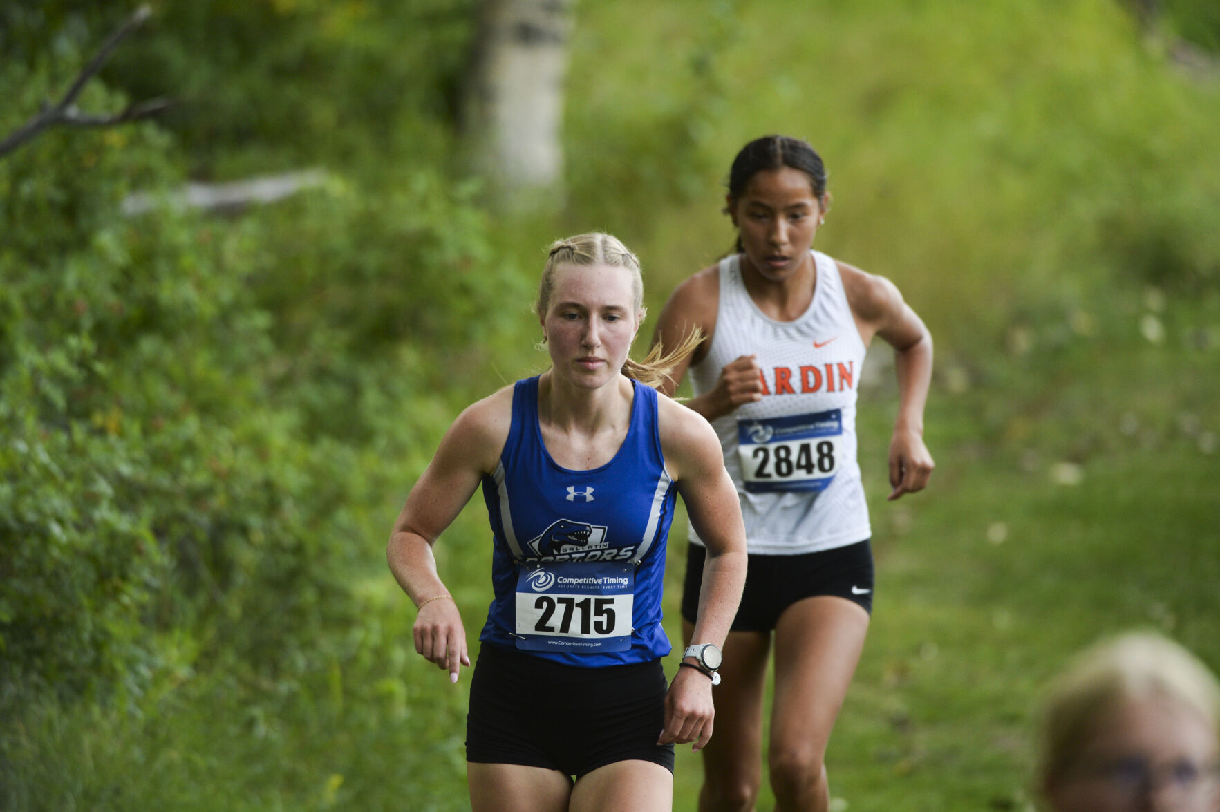 Isabelle Rutherford With seniors Claire Rutherford and Isabel Ross, Gallatin girls cross ...
