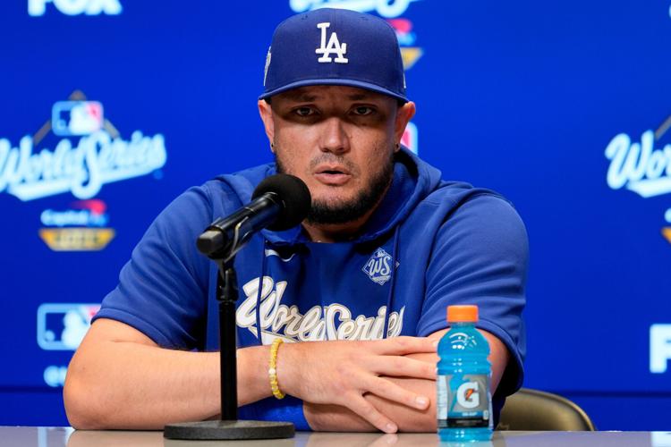 Dodgers re-sign World Series hero Miguel Rojas to 1-year, $5.5 million deal  | Sports | bozemandailychronicle.com