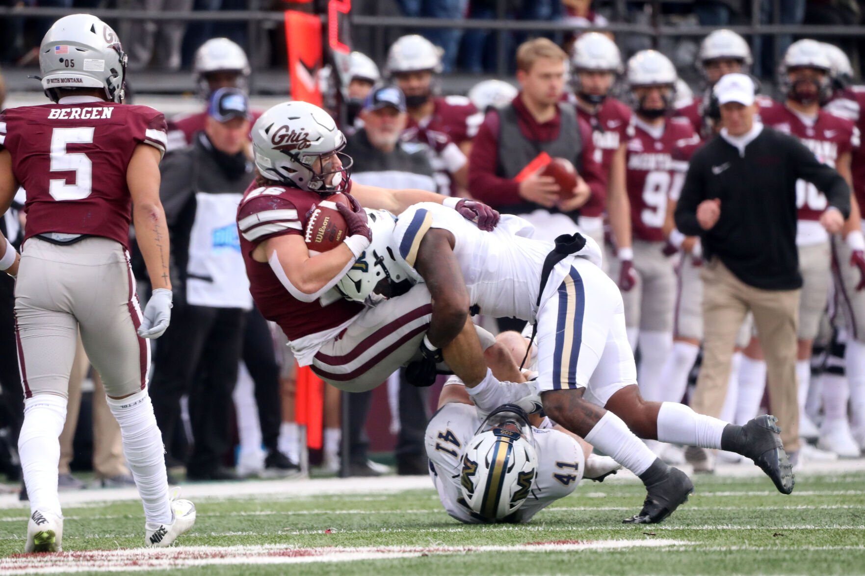 No. 4 Montana State Dismantled By No. 3 Montana In One-sided Brawl Of ...