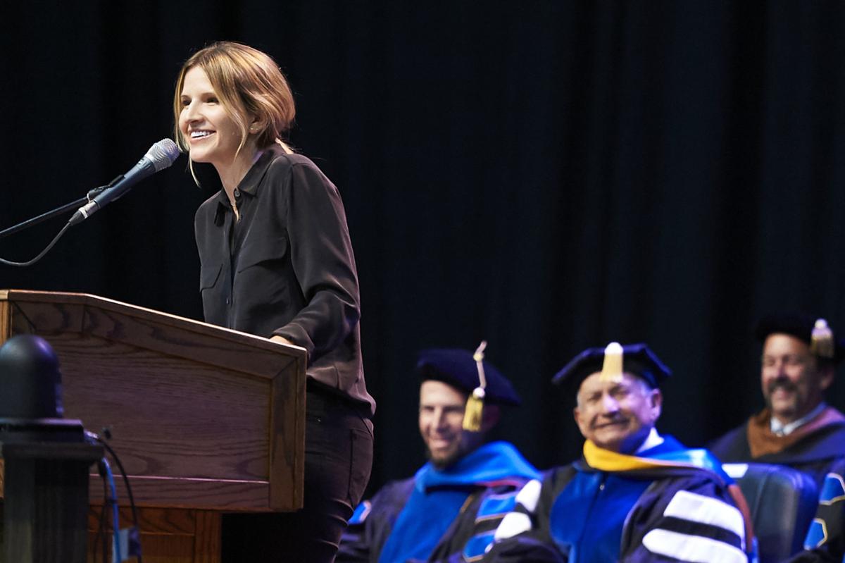 Msu Freshmen Hear Lessons From Educated Author Montana State University Bozemandailychronicle Com Msu kinesiology and cepse doctoral convocation 2020 подробнее.
