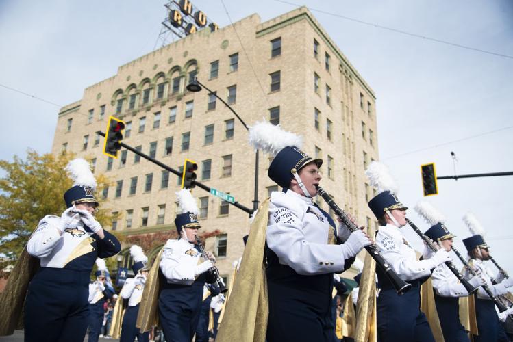 Photo Gallery MSU parade Gallery