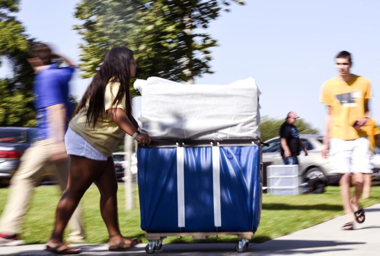 In with the new Students swarm to MSU campus on MoveIn Day Montana