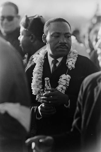 Hawaii displays historic photos of Martin Luther King Jr. wearing