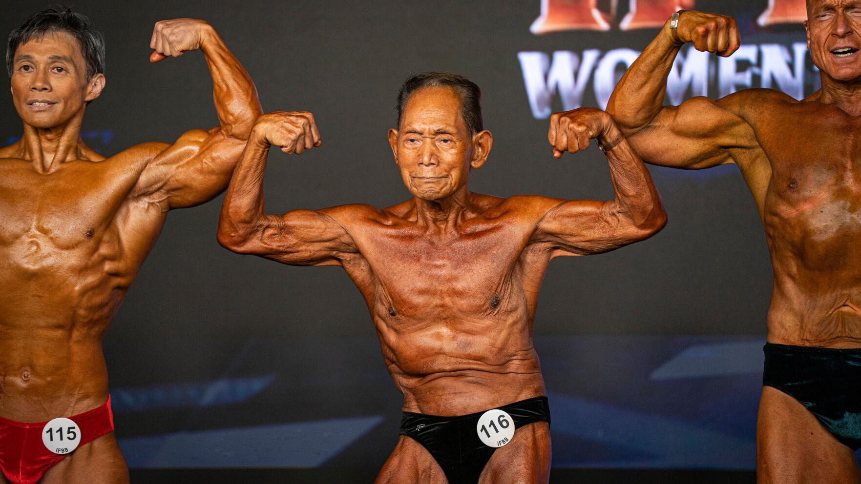 At 90, Japanese bodybuilder is still competing, in photos
