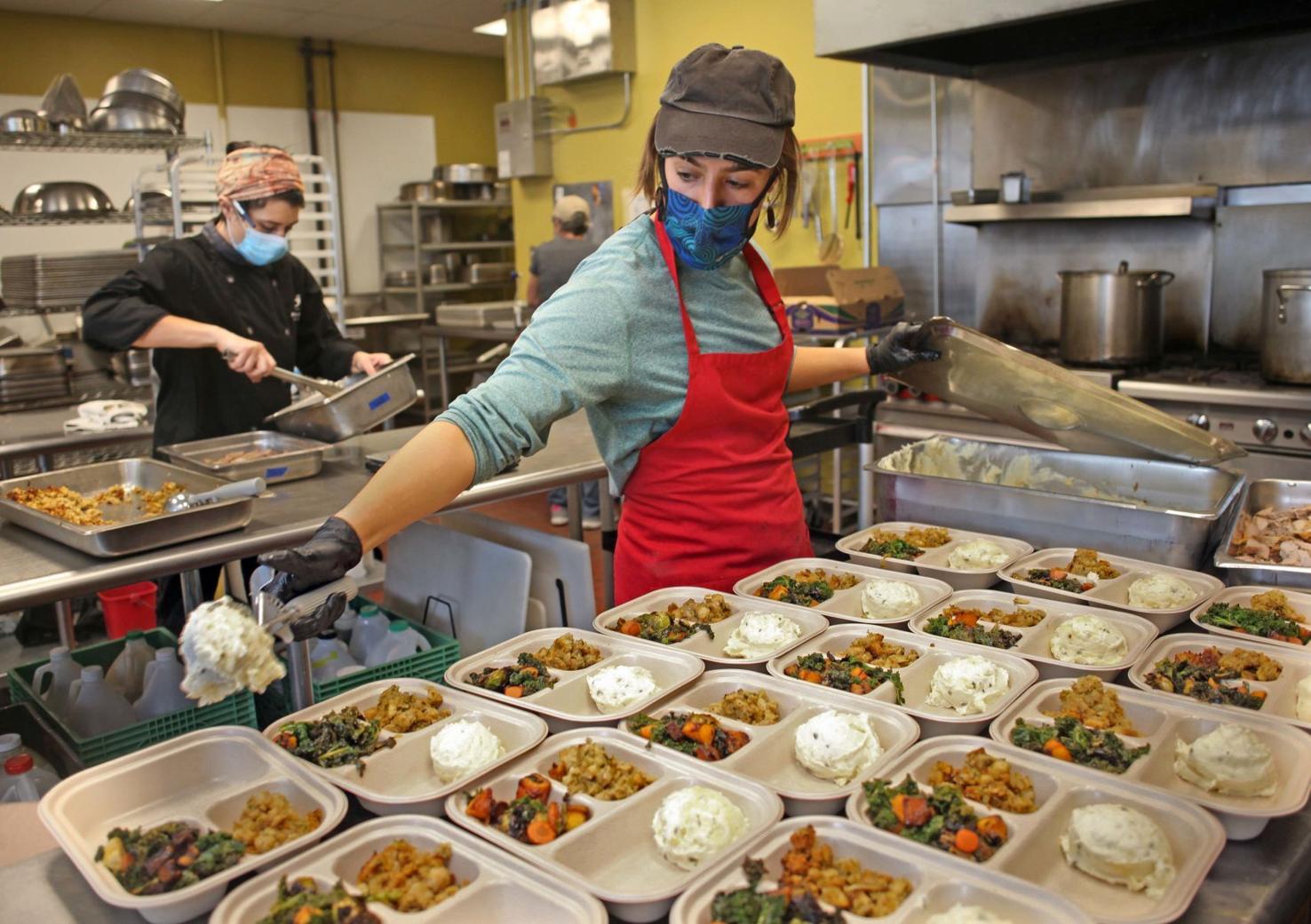 Fork & Spoon serves hundreds of Thanksgiving meals News